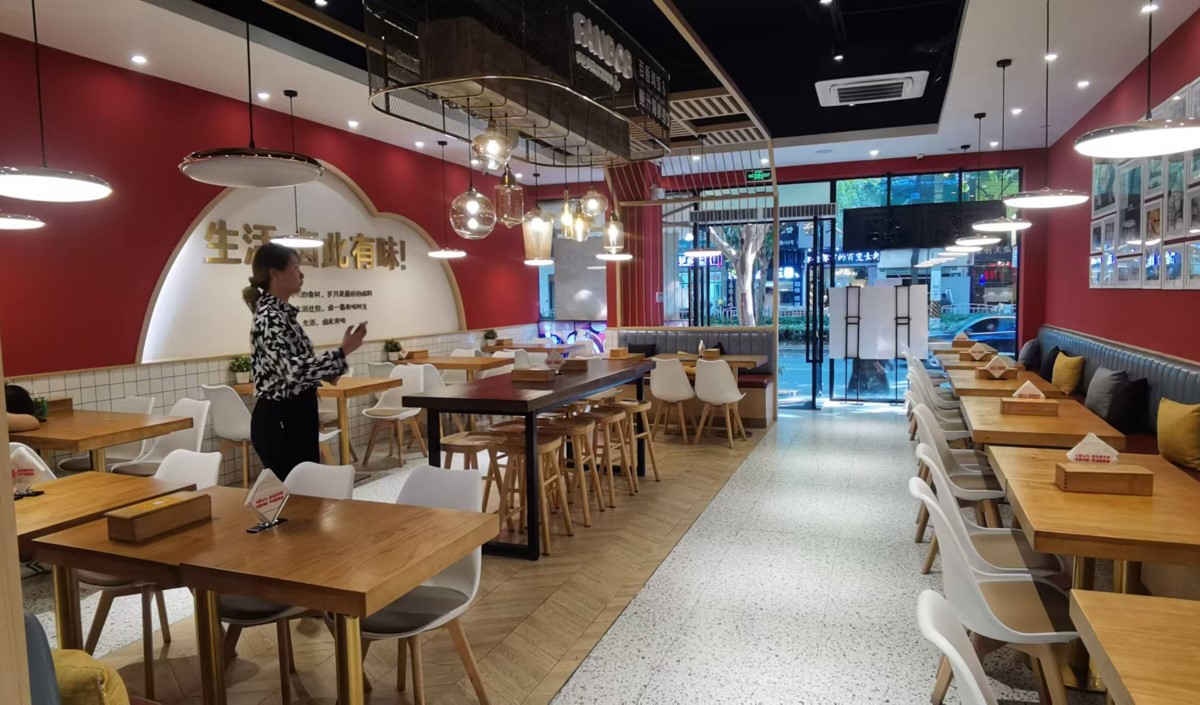 美御視角：餐飲店人氣飆升的全維度品牌策劃方案